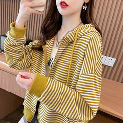 Striped Hooded Sweatshirt for Women, Spring and Autumn 2026 New Style, Loose Korean Version, Versatile, Short Cardigan Jacket for Petite Figures, Trendy