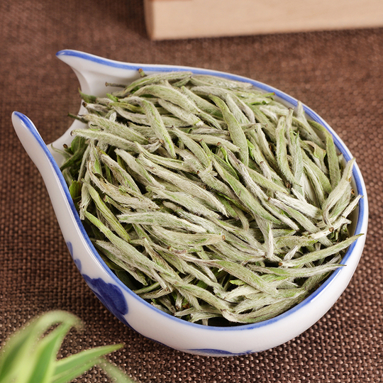 2023 new tea baihao silver needle: fuding white tea av spesialkvalitet