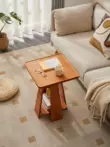 Quán cà phê bằng gỗ nguyên khối sang trọng nhẹ nhàng cho phòng khách sofa bàn bên bàn góc khách sạn giường ngủ và bữa sáng phòng ngủ tủ đựng đồ đầu giường đơn giản bàn vuông 