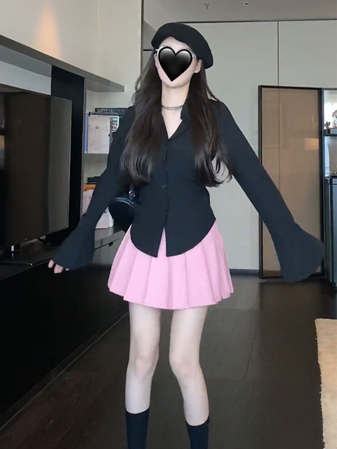 Wen Wan same black flared sleeves back strap shirt with women's design niche slim fit versatile top trendy