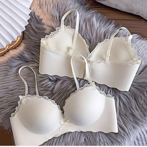 
Qu'anfen girl's traceless underwear for women gathering and preventing sagging small breasts specially designed for breast-free bra