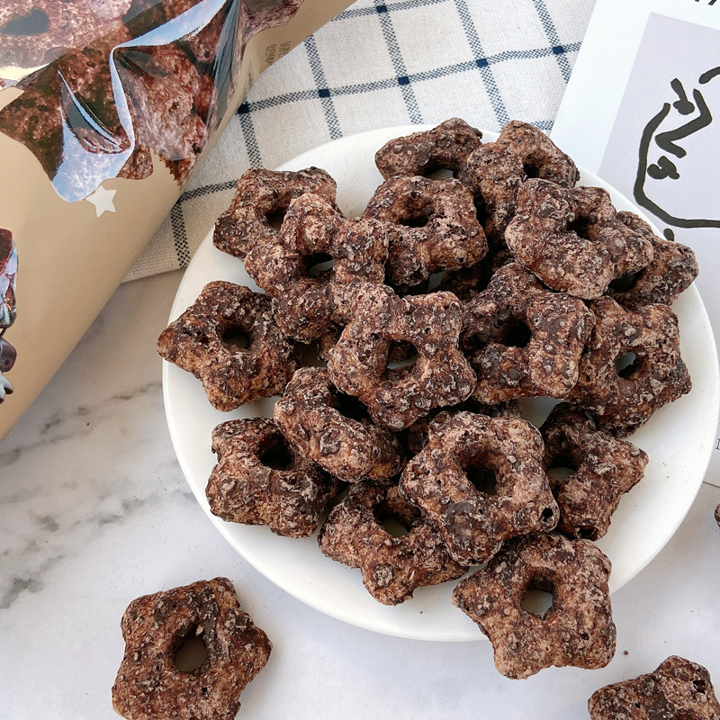Lai ke Chocolate Donut Puffed Snack - 76g