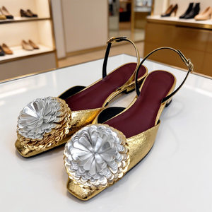 
2026 New Xiaoxiangfeng Camellia Flower Square Toe Flat Sandals Women's One-Line Buckle Elegant Fashion Fashion Shoes