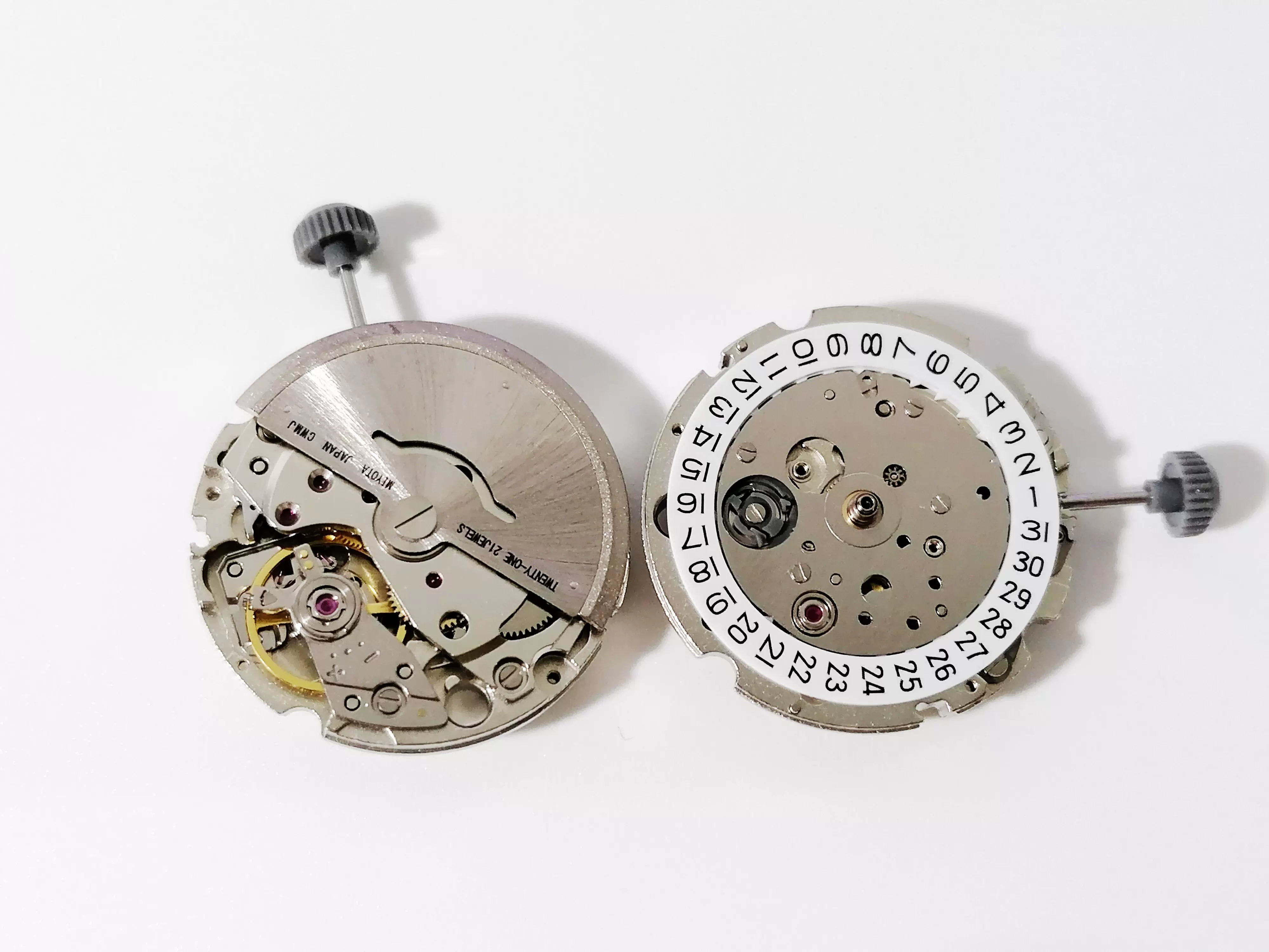 日本美优达8200机芯 单历双历8205 8215 原装全新 带止秒停秒功能