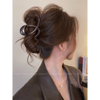
Temperament Chocolate Brown Wave Clip Women's Large Hair Clip 2025 New High-end Shark Clip Hair Accessories