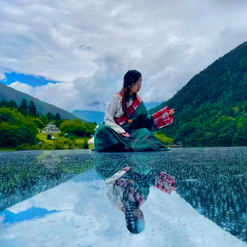 川西环线四姑娘山鱼子西墨石公园木格措新都桥3日可选保姆车小团