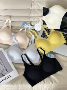 
Liquid soft lifting ice skin jelly seamless underwear for girls, comfortable and breathable small breast push-up support without wire bra