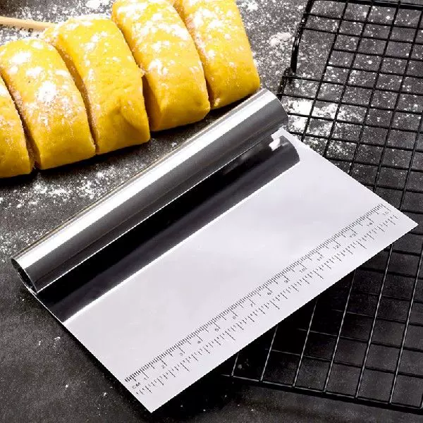 Stainless Steel Noodle Knife Cake Scraper With Scale Pastry