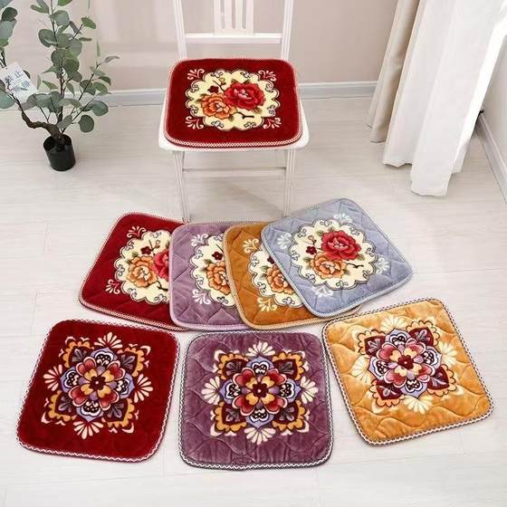 Thickened anti -slip plush cushion office chair cushion car cushion sofa cushion restaurant seat cushion Student fart cushion
