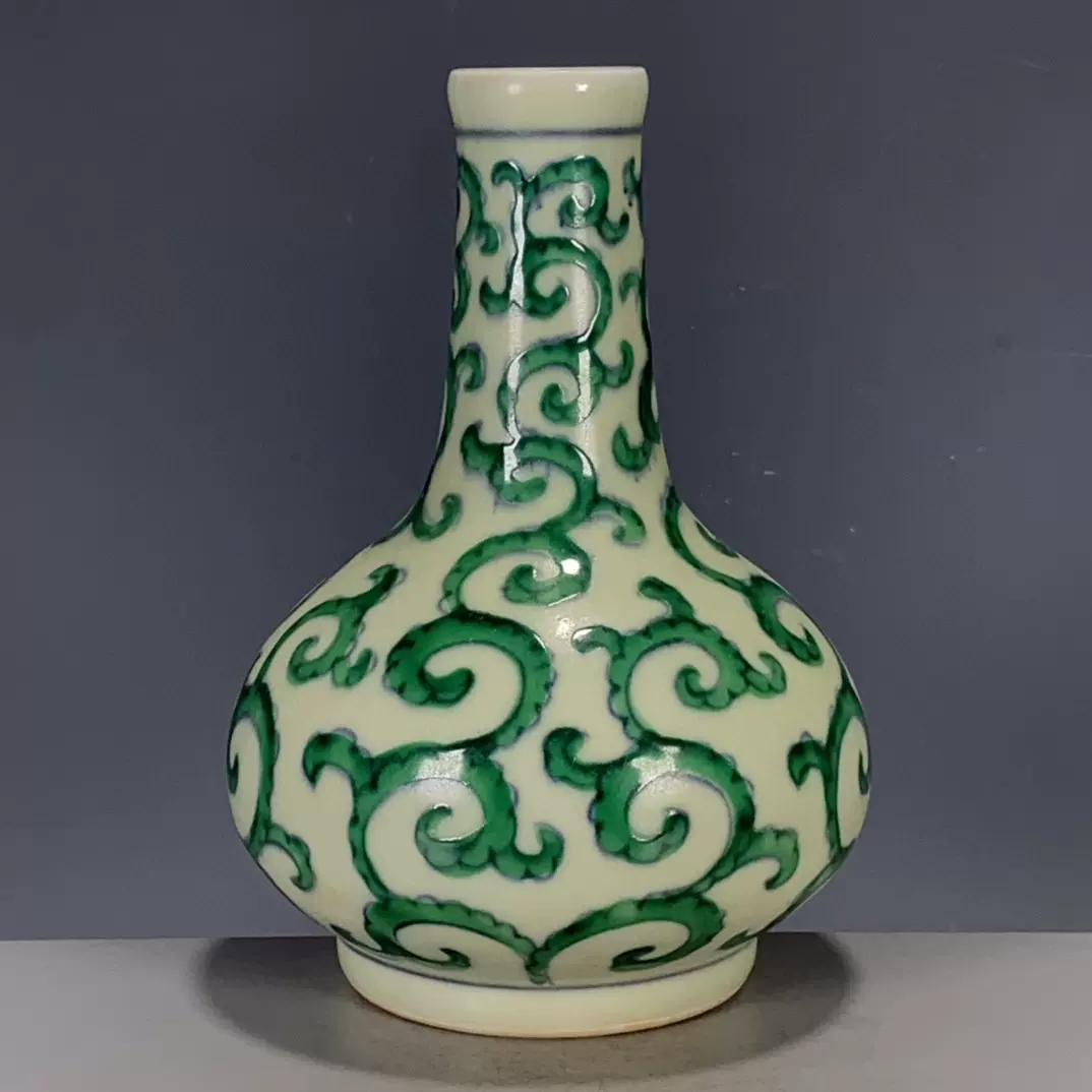大明成化年製アンティーク　大明成化年製 花瓶