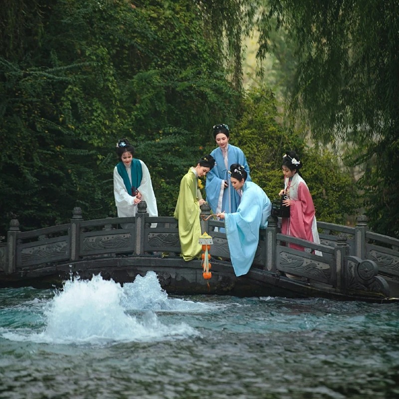 【机票+酒店】山东济南旅游5天4晚自由行趵突泉大明湖黑虎泉