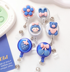 Simple and Stretchable Retractable Badge Holder for Doctors and Nurses, Easy-To-Pull Buckle, Work Id Card Holder, Transparent Horizontal Card Holder