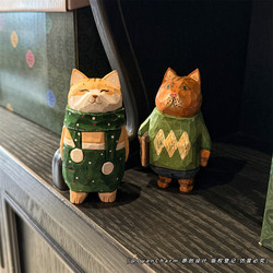 Vintage Distressed Handmade Wood Carving Cat Figurine Wooden Sculpture Healing Creative Indoor Desktop Decoration Craft