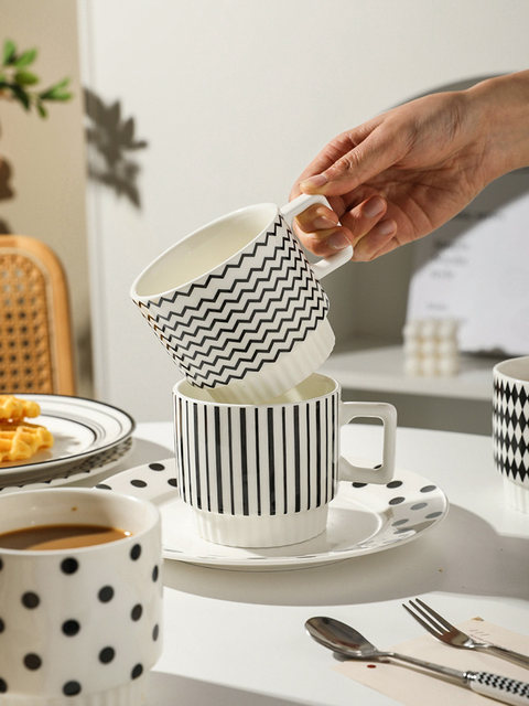 Hepburn Wind Mug Women s Coffee Cup Simple Black And White Geometric 
