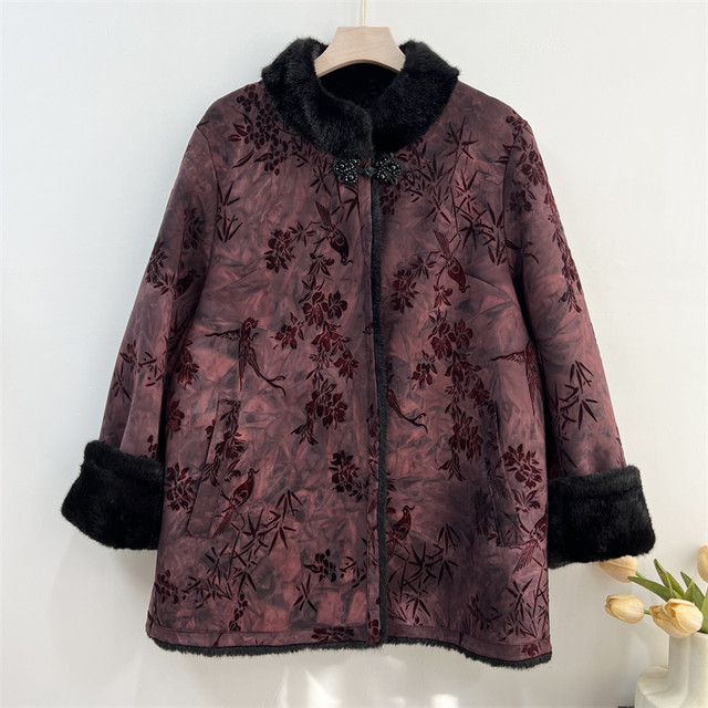 Elderly women's winter coats, grandma's imitation fur coats, mother's high-end cotton clothes, old ladies' autumn and winter thick tops