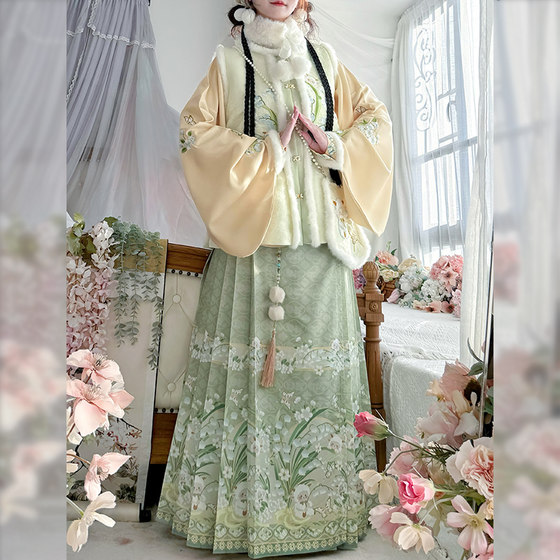 醉欢楼_铃兰咩咩 原创明制袄裙汉服女2025新款冬季日常马面裙古装