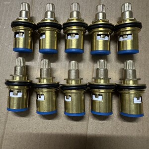 Universal water faucet valve core all -copper 4 points fast boiling water faucet core triangular valve single cold and cold water ceramic accessories
