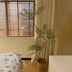 Artificial Green Plant Decoration, Jacaranda Indoor Living Room Ornament, Cream French-Style Bionic Fake Tree, Floor-Standing Potted Plant