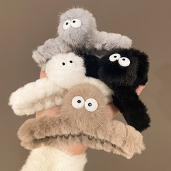 Big-Eyed Coal Ball Plush Hair Clip for Women, Quirky Back-Of-Head Hairpin, Furry Shark Clip, Cute Children's Autumn and Winter Hair Accessory