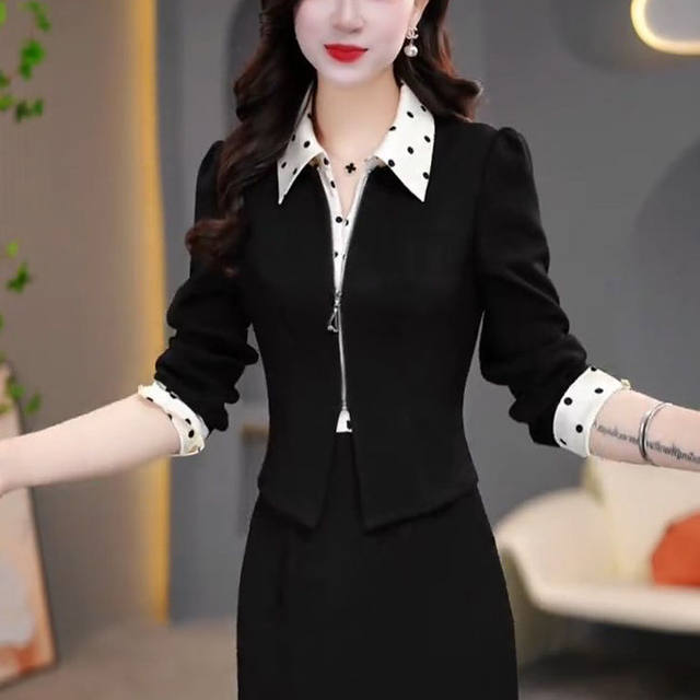 Fashionable fake two-piece long-sleeved dress for women 2025 spring new style temperament waist-hugging and slimming mid-length casual skirt