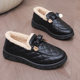 Winter Doudou Shoes Female New Fashion Various Velvet Thicker Flat Waterproof Anti -Slip Warm Mom Mom Mom Mom Mom Cotton Shoes