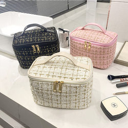 New Style Small Fragrance-Style Cosmetic Bag, Large Capacity Plaid Handbag, Korean Version Portable Toiletry Storage Bag, Makeup Box, Travel Bag