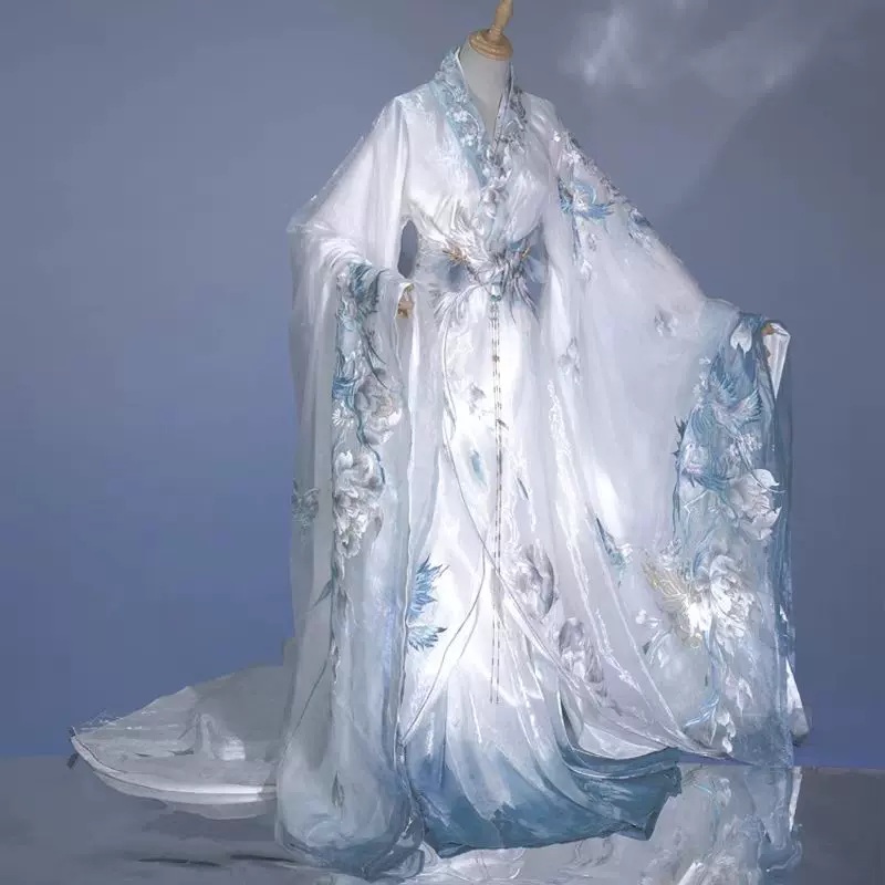 锦鲤少女明制原创重工拜年立领马面春秋汉服云肩新年刺绣中国套装