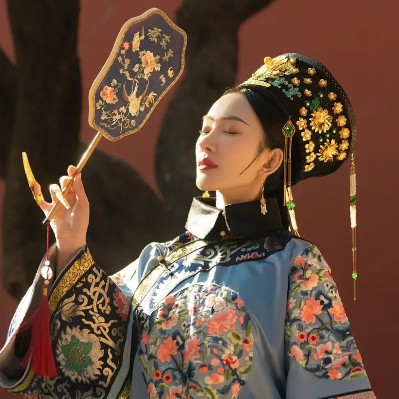 希尔顿小团含机票深圳到北京旅游5天4晚跟团游故宫恭王府升旗长城