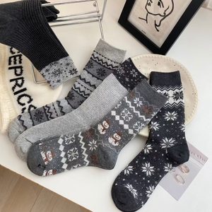 
Double-needle double-way socks women's high socks autumn and winter cotton socks ins trendy versatile Japanese socks trendy socks without ends