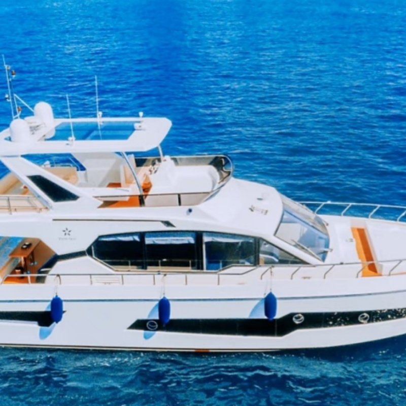 三亚游艇出海一日游【2人起订,出海3小时/可包船】