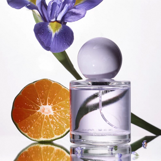 But the fragrance is fragrant and refreshing when it comes to the fragrance of Xipu skirt with flowers falling from wooden flowers and fruit perfume test sample