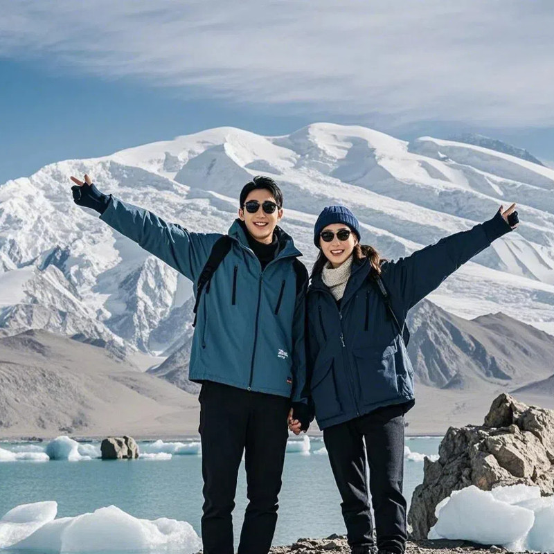 含机票新疆南疆喀什5天4晚私家团白沙湖盘龙古道冰川公园喀什古城