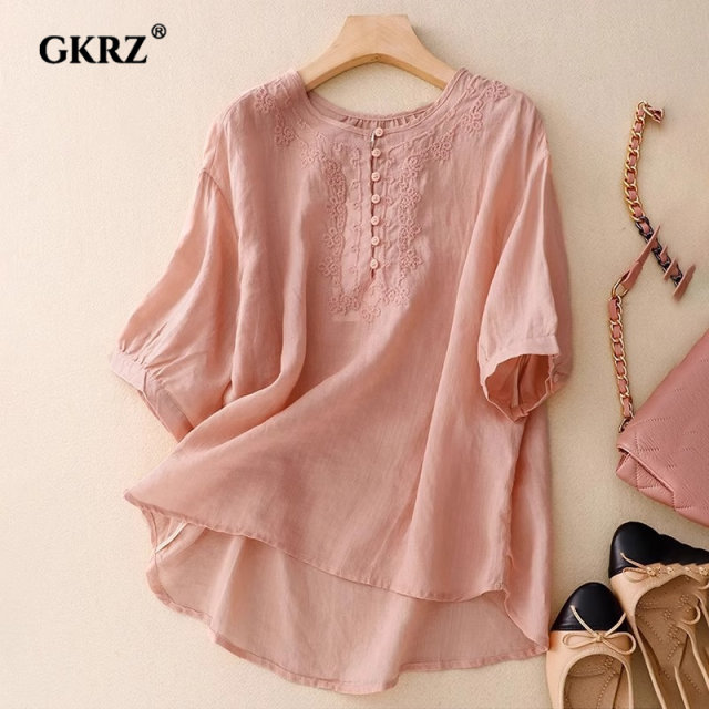 Retro cotton and linen round neck short-sleeved T-shirt for women 2025 summer new embroidered loose large size casual five-point sleeve top