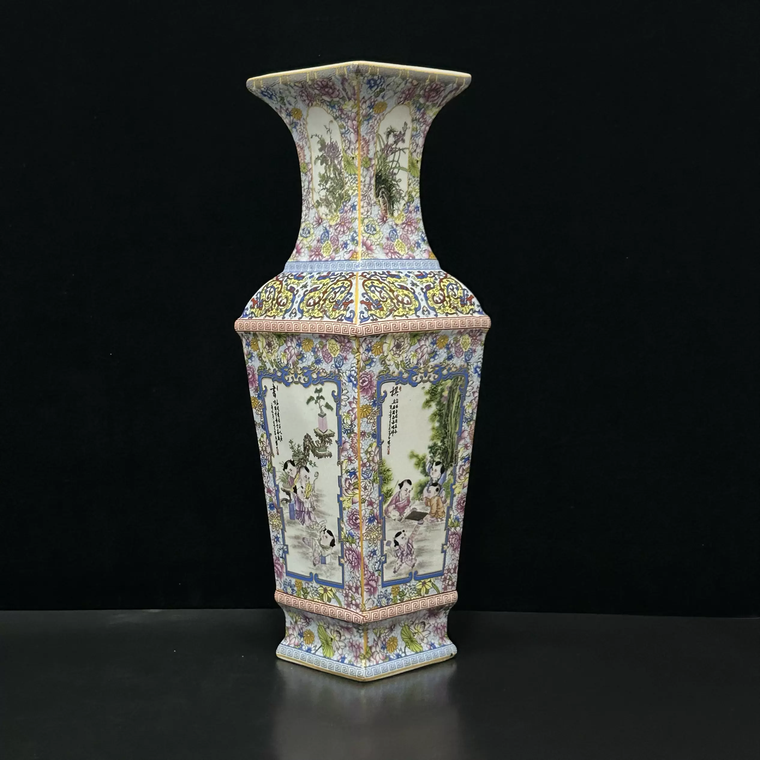 中国古美術・宋汝窯款天青釉銀口四方尊花瓶・工芸品・木箱付・文房具・風水開運・陶器 中国古美術・宋汝窯款天青釉銀口四方尊花瓶・工芸品・