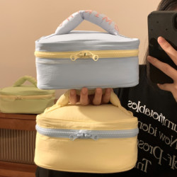 Macaron Portable Cosmetic Bag for Women, Large Capacity, Skin Care Products, Makeup Brushes, Partitioned Storage Bag, Travel Toiletry Bag