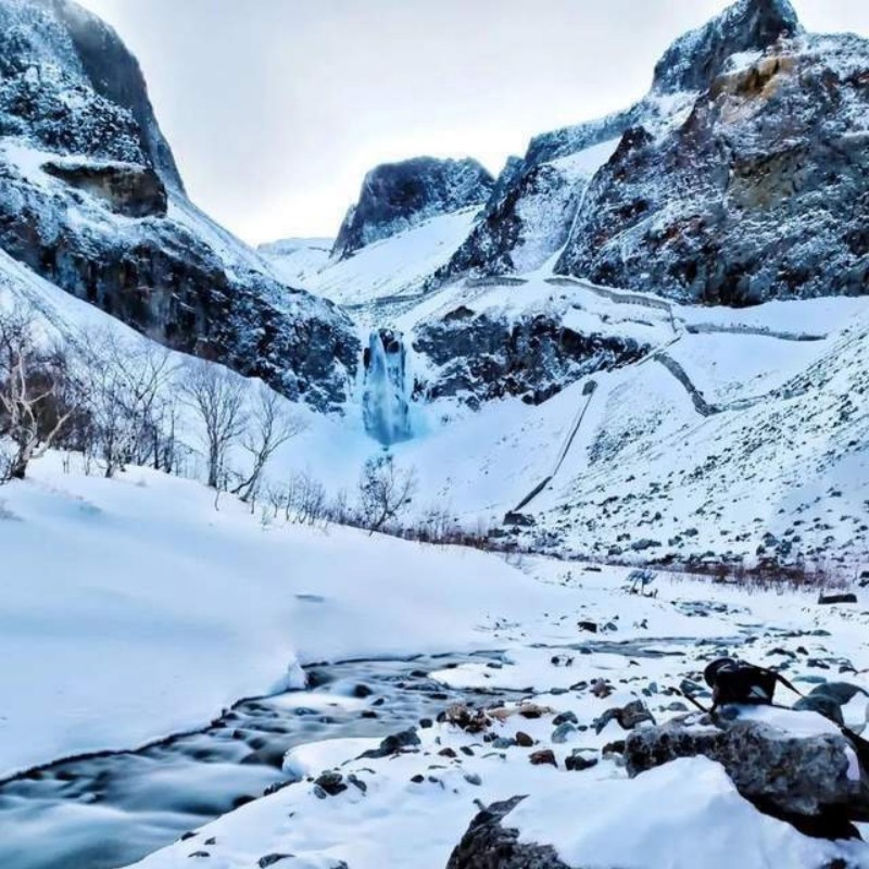 长白山3天2晚游2-6人烟花魔界漂流滑雪蓝景温泉雪岭宿高档型酒店