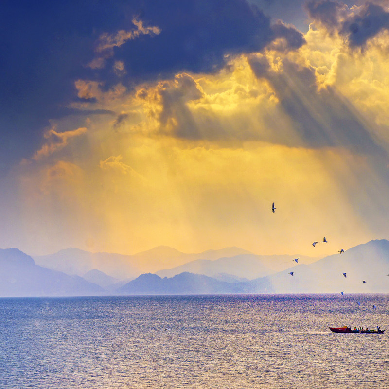 云南旅游丽江泸沽湖5天4晚跟团游玉龙雪山蓝月谷束河古镇情人沙滩