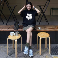 Pure Cotton Black Short-Sleeved T-Shirt for Women, Summer 2026 New Popular Style, Loose Design, Niche Half-Sleeve Top