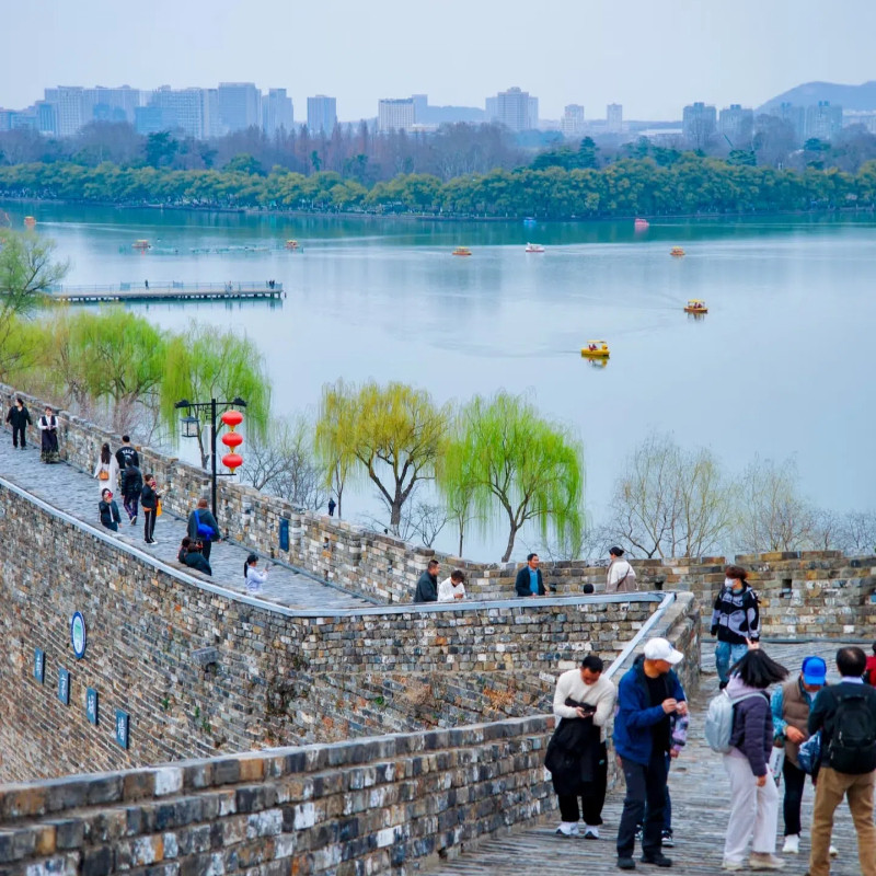 1家1团行程可调+中山陵美龄宫+总统府+城墙+南京私家团2日含导游