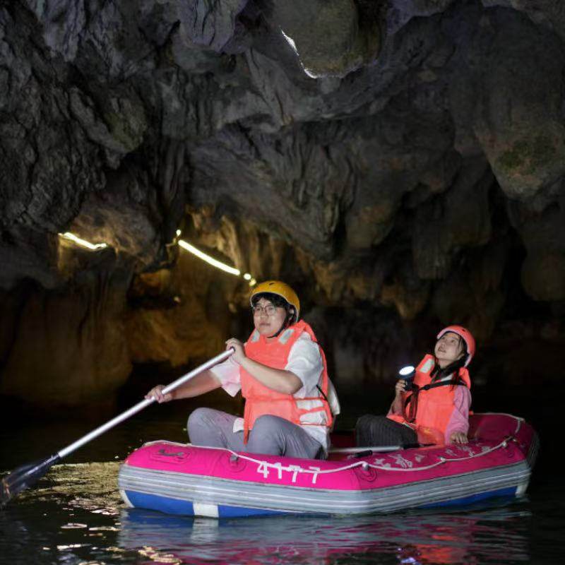 2-8人精品小团 德天瀑布+通灵+峒那屿湾竹筏+白头叶猴 纯玩4日游