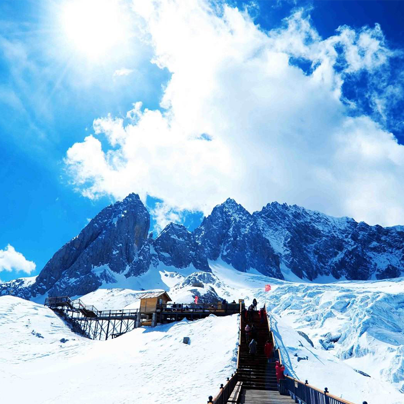 云南旅游4天3晚昆明大理丽江古城镇玉龙雪山洱海石林拉市海蓝月谷