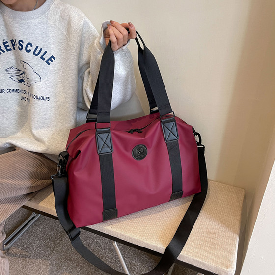 
New crossbody sports gym bag for women lightweight short travel bag large capacity hand luggage bag training storage bag