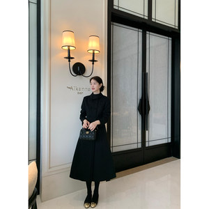 
Fried Chicken Ernie JeJuna Hepburn Dinner Black Hepburn style mid-length single-sided tweed jacket and elegant top