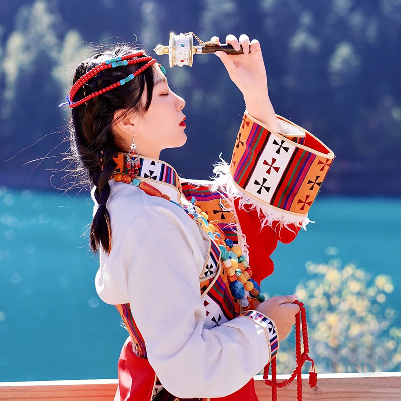 纯玩含高铁 四川旅游成都九寨沟黄龙峨眉山乐山大佛7天6晚跟团游