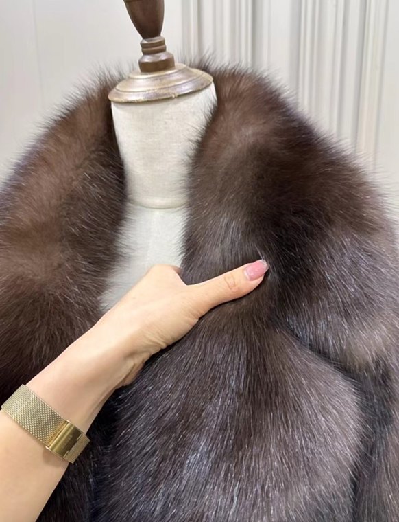 Fur and mink fur allinone professional dry cleaning to remove odor