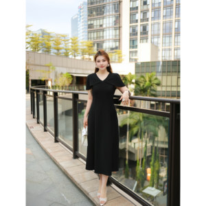 
XYD71874 summer new style sleeveless design slimming plus size dress temperament V-neck plus size women's clothing