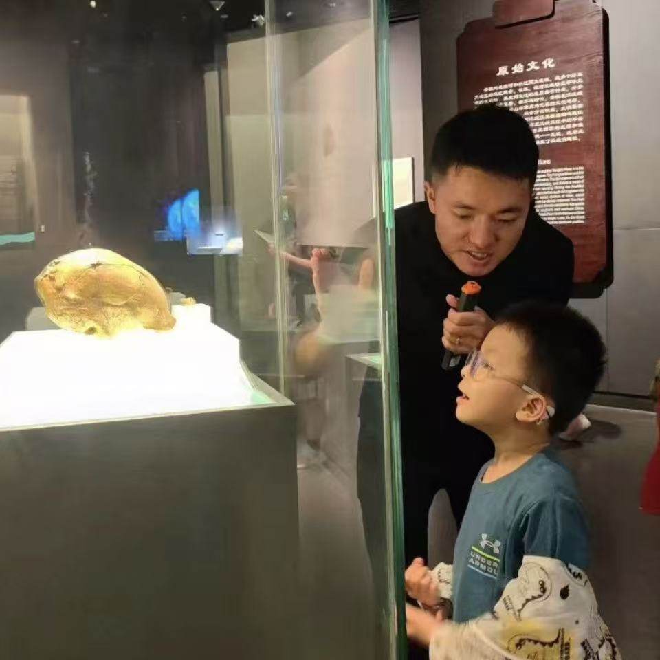 安徽博物院半日游【资深导游讲解+蓝牙耳机】【子曰旅行】