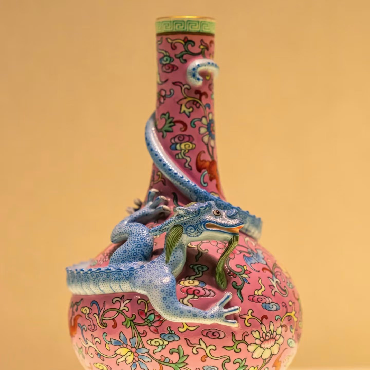 辽宁博物馆一日游【中高级导游2h讲解+15人精品小团+蓝牙耳机】