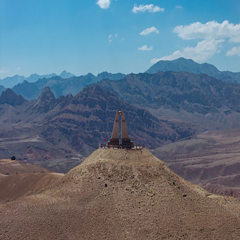 新疆喀什乌恰天山昆仑山交汇地貌斯姆哈纳山地伊尔克斯坦口岸1日