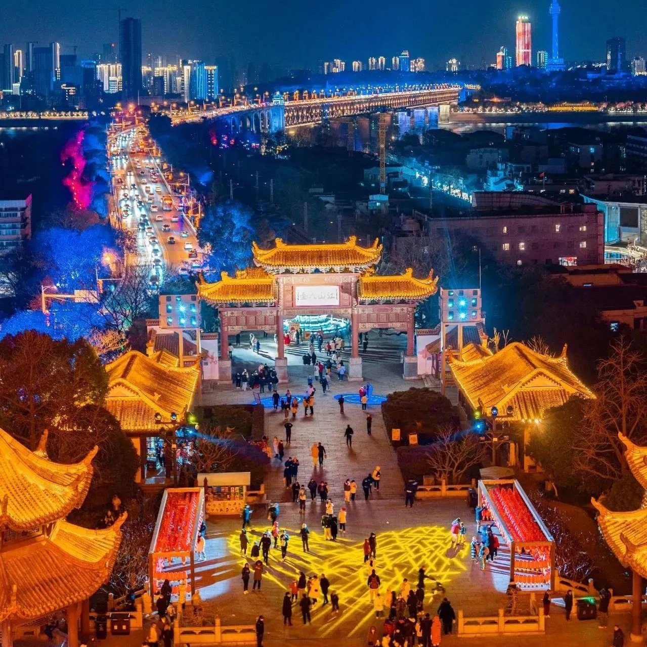 【夜上黄鹤楼】夜上黄鹤楼跟团游 包含:夜上黄鹤楼门票+导游讲解